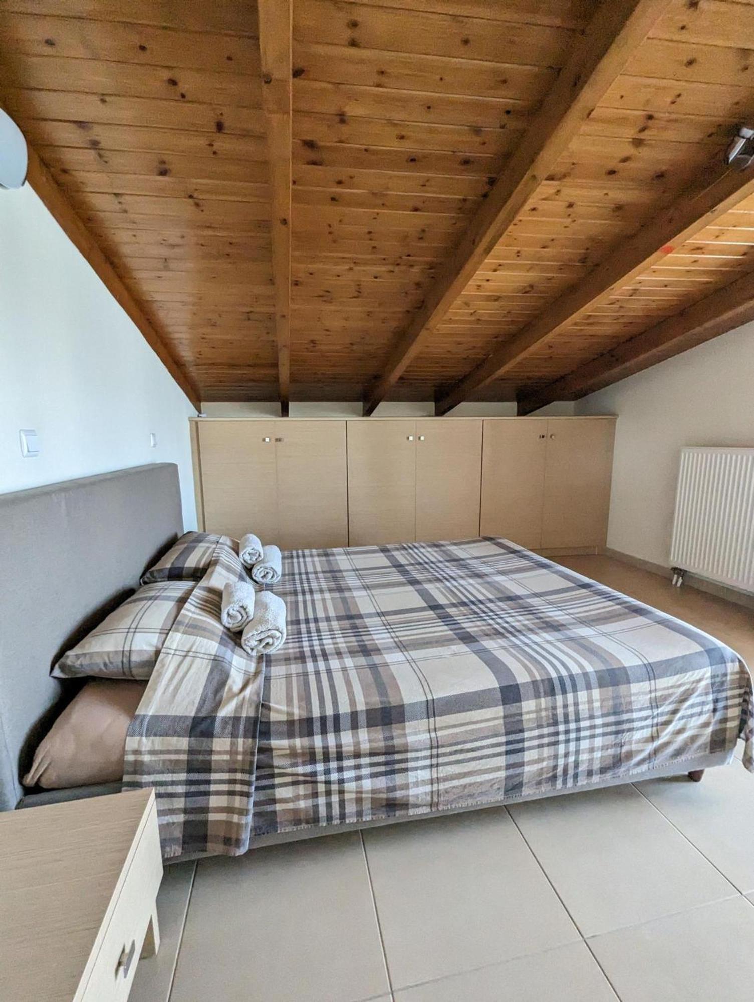 Samaras Apartments In Kamena Vourla Luaran gambar