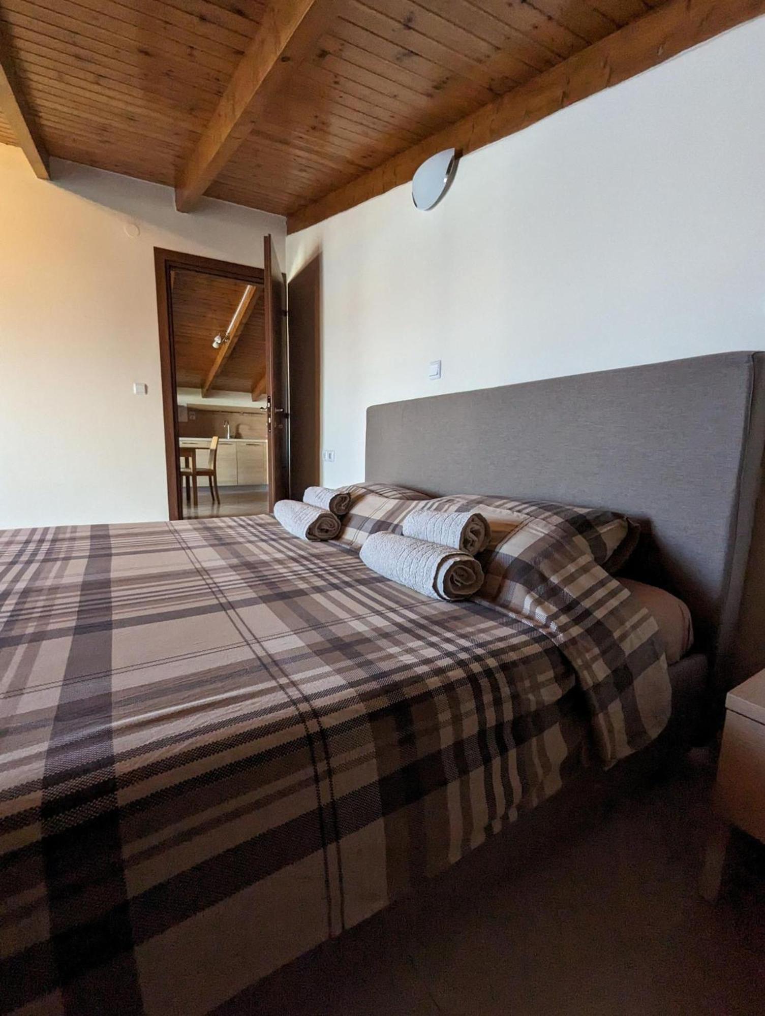 Samaras Apartments In Kamena Vourla Luaran gambar