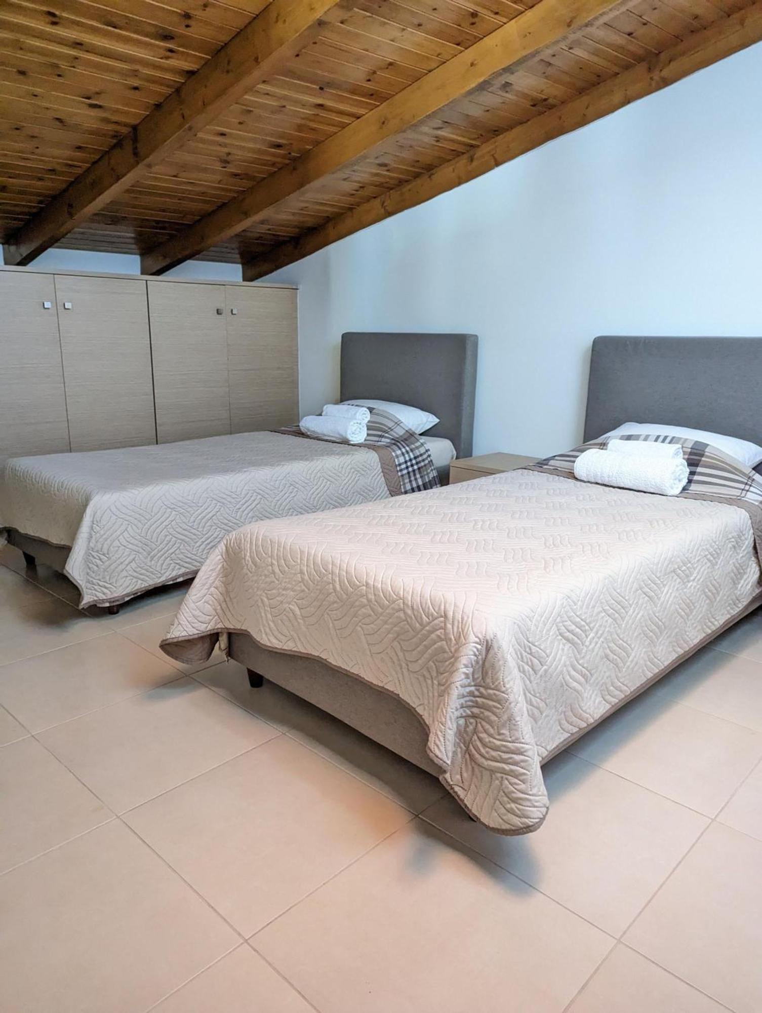 Samaras Apartments In Kamena Vourla Luaran gambar