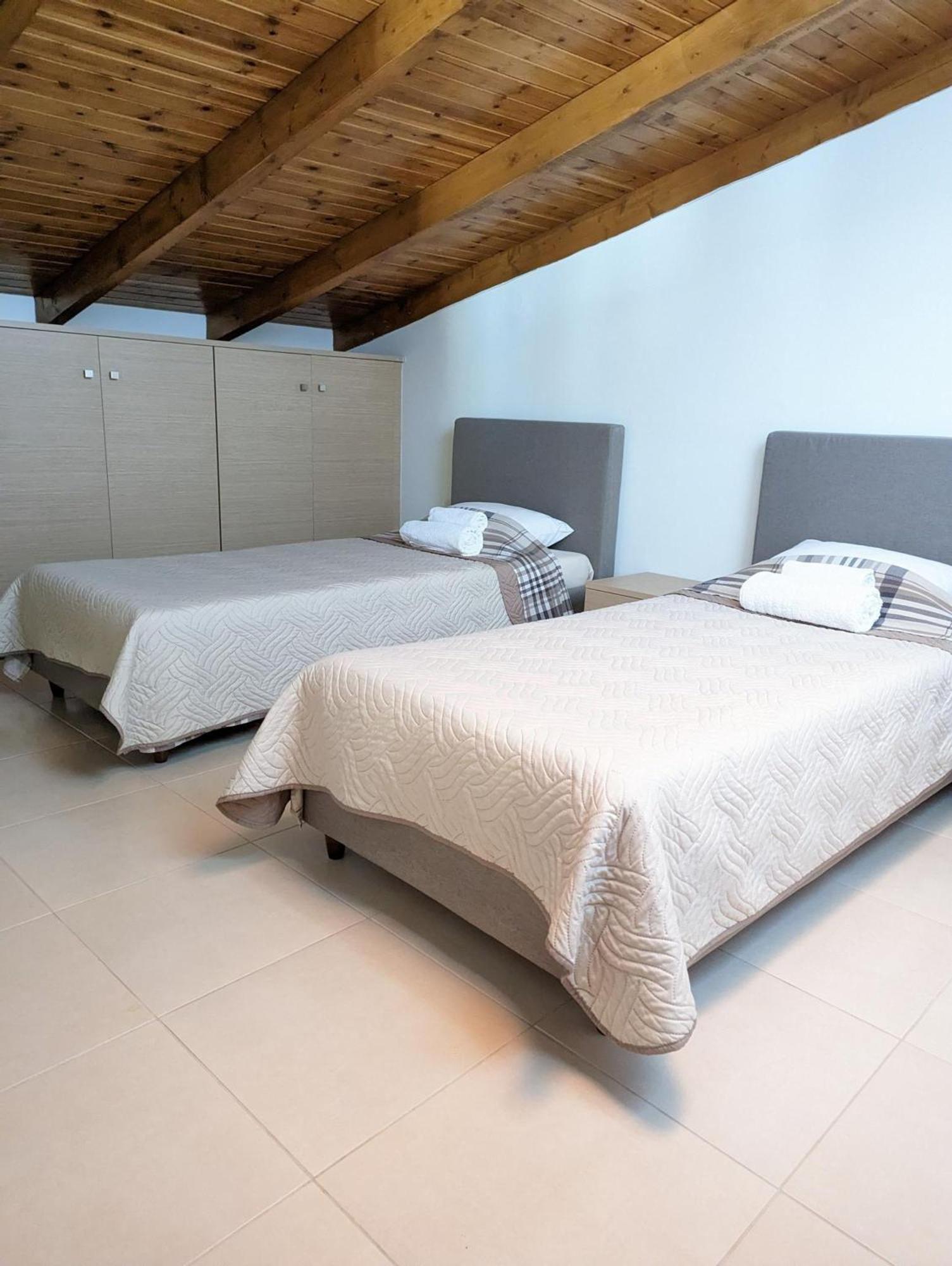 Samaras Apartments In Kamena Vourla Luaran gambar