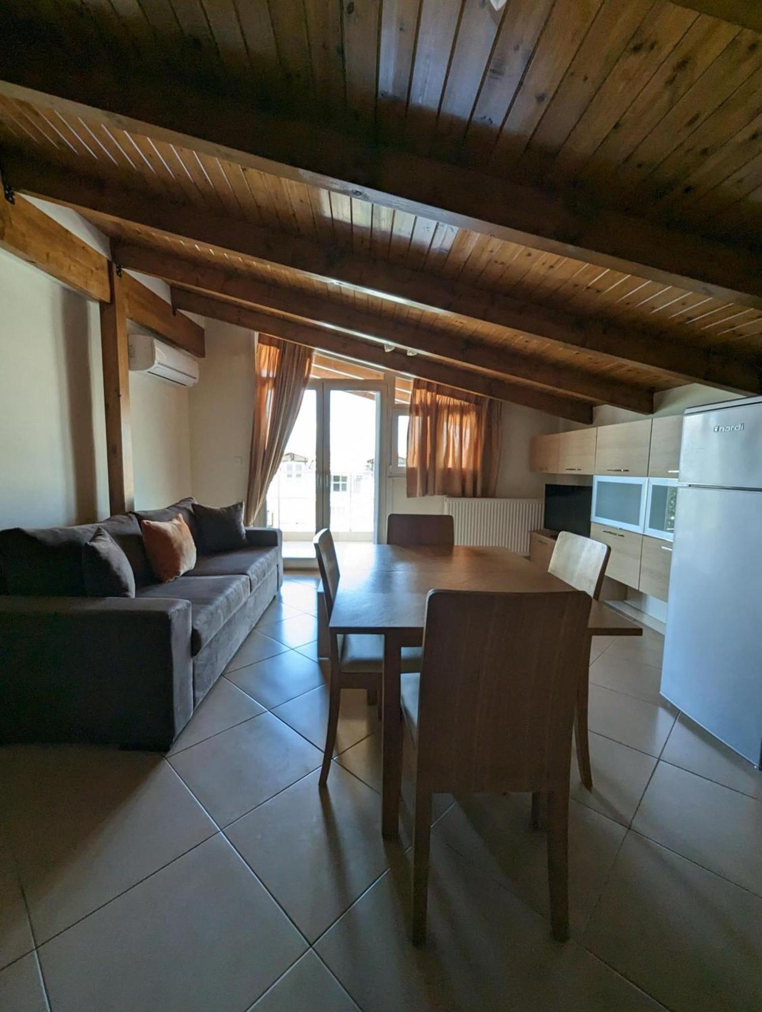 Samaras Apartments In Kamena Vourla Luaran gambar