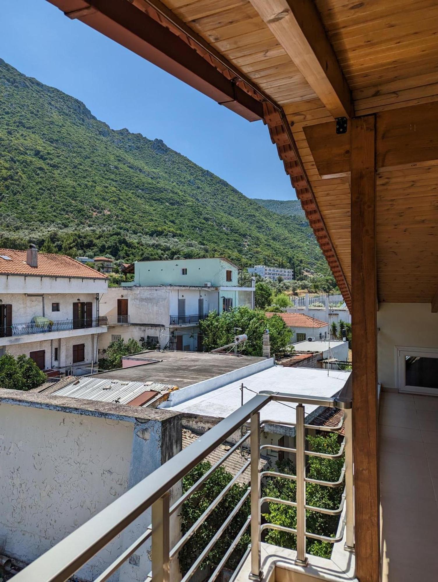 Samaras Apartments In Kamena Vourla Luaran gambar